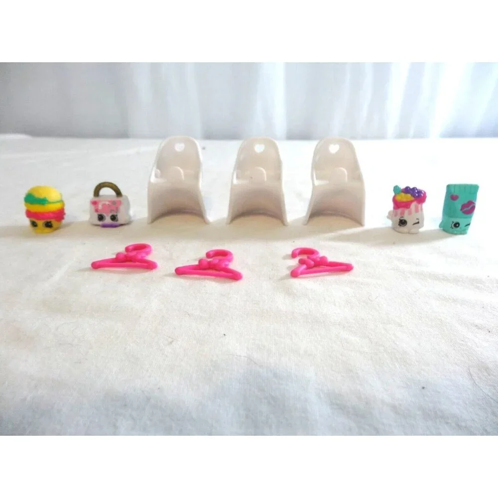 Shopkins Shopville Super Mall Shoppies Figures Acces Furniture and 4 Rare shopki